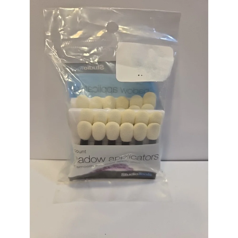 Eyeshadow Foam Tip Applicators 24 Disposable Apply & Blend NEW In Sealed Package